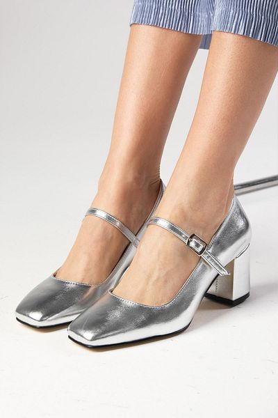 Mio Gusto Dámské boty na podpatku Alda Silver Color s tupou špičkou