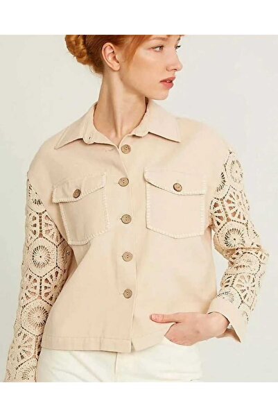 Özgürbutik KOLLARI DANTEL DETAYLI CEKET