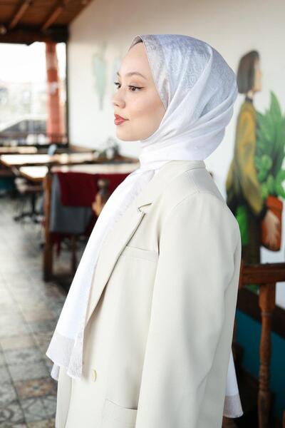 Hint İpek Шаль з монограмою MONOV08-09