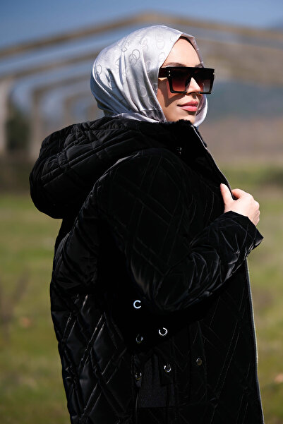 Minel Kadın Siyah Kürklü Kapitone Mont