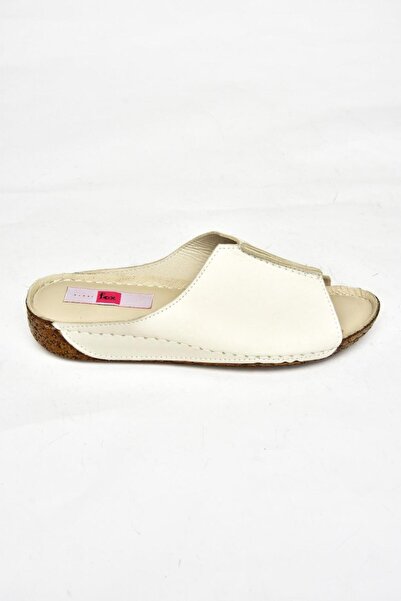 Fox Shoes P555064003 Бежеві жіночі тапочки з натуральної шкіри