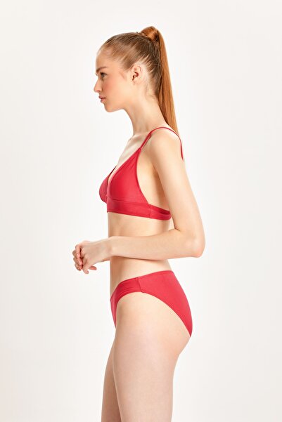 TOO SALTY SWIMWEAR Women's Red Wide Triangle Bikini Set 23s115st