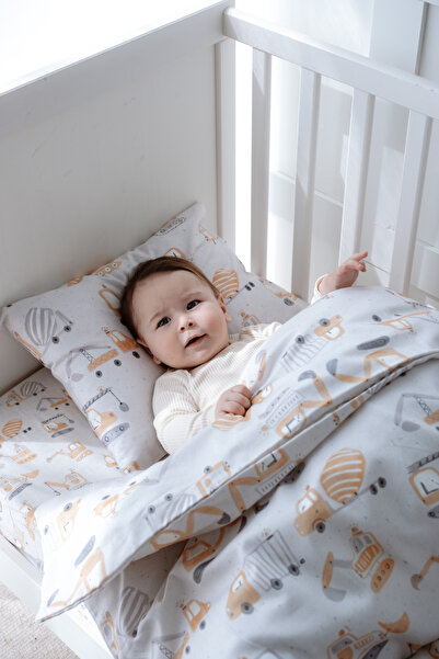 NOU طقم غطاء لحاف سرير أورجانيك بارك بآلات العمل (80 × 120) - هجوم الشاحنة