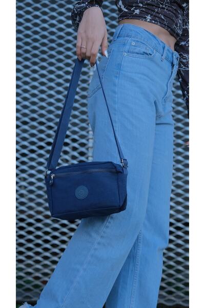 NEWISH POLO ACCESSORIES حقيبة كتف نسائية مقاومة للماء بثلاثة أقسام باللون الأ...