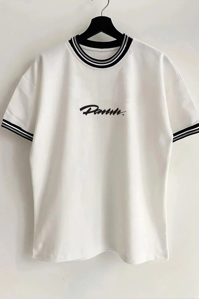 Vordevia Damn Text Printed New Season Λευκό Oversize Unisex Tshirt με λεπτομέρεια γιακά και μανίκια