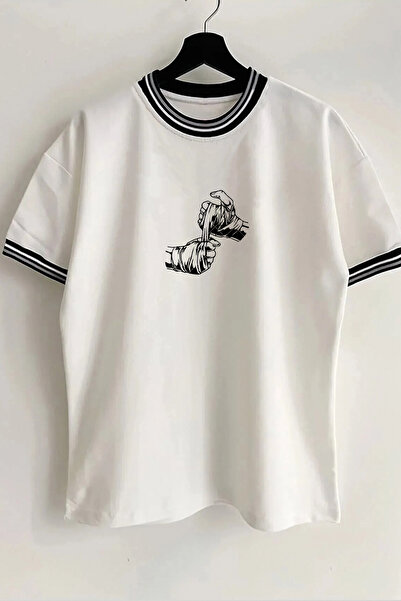 Vordevia تي شيرت أبيض كبير الحجم مطبوع عليه مقاتل للموسم الجديد مع تفاصيل الي...