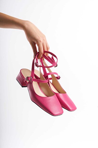 SEREL35SHOES Kadın Topuklu Ayakkabı Arkası Açık Kare Burunlu Yeni Seri Toka B...