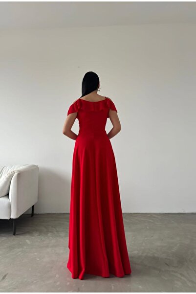 vuvutasarım YENİ SEZON KIRMIZI KREP KUMAŞ ASKILI VE YIRTMAÇLI UZUN ABİYE ELBİSE 582190 699
