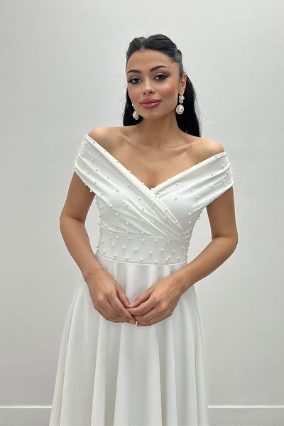 giyimmasalı Βραδινό φόρεμα Crepe Fabric Boat Neck Pearl Detailed - ΛΕΥΚΟ