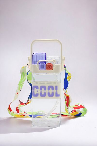 M&B WATER BOTTLE Cool Water Bottle - Children's Water Bottle with 2 Lids and Colorful Straps 750 ml Bpa Free