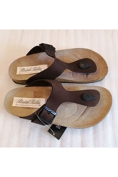 Butik Tülin شبشب من الجلد الطبيعي بإبزيم بلون بني نوبوك للجنسين - نعل من الفلين إيفا، فليب فلوب