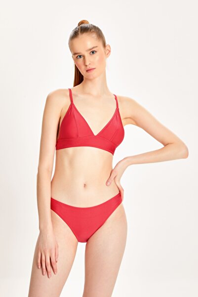 TOO SALTY SWIMWEAR Women's Red Wide Triangle Bikini Set 23s115st