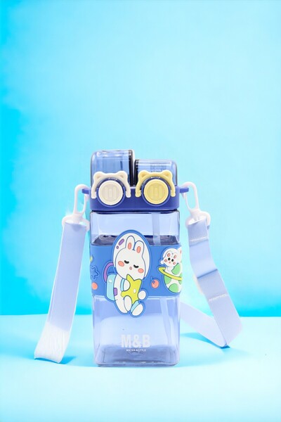 M&B WATER BOTTLE قارورة ملونة لطيفة مزدوجة الشرب - مع تعليق وقش