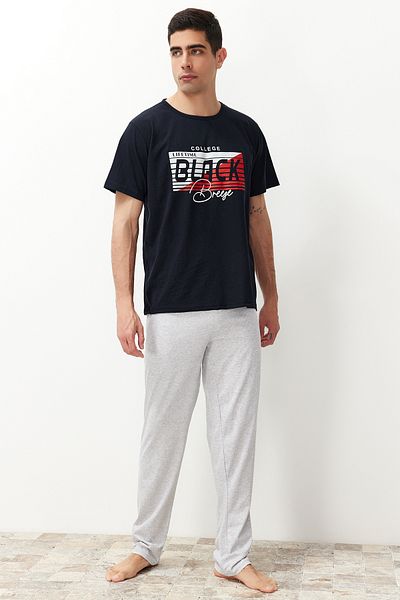 Trendyol Collection Σετ πιτζάμες σε κανονική εφαρμογή μπλε Navy - Πλεκτό με στάμπα TMNSS24PT00038