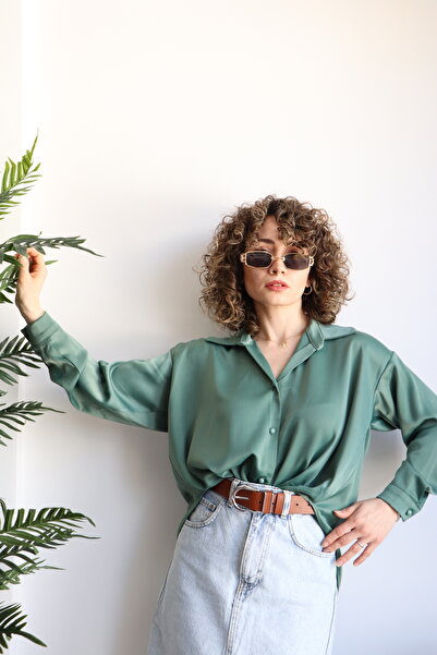 TAVLU قميص نسائي من الساتان الأخضر - برباط أمامي