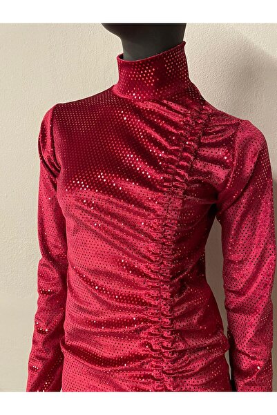 Hürrem Aldinç Bordo Kadife Pullu  Boğazlı Mini Elbise