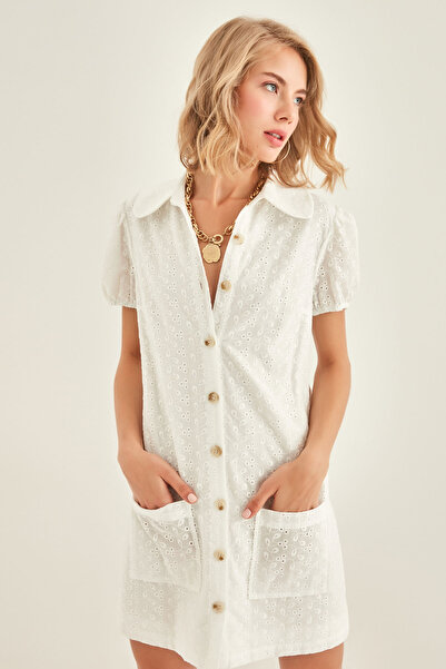 Vitrin Predné šaty s gombíkom z tkaniny Guipure