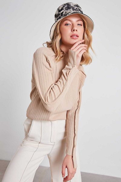 Vitrin Bluse mit gestreiften Stricknähten und detaillierten Details