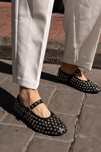 ANGELİNA JONES حذاء BİSSA نسائي أسود مرصع بالأحجار