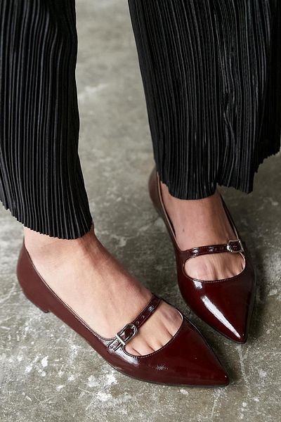 TrendyAnka Claret Red Patent Leather Women's Ballerinas - 2cm Short Low Heel, Daily Use, Banded Comfortable Shoes
