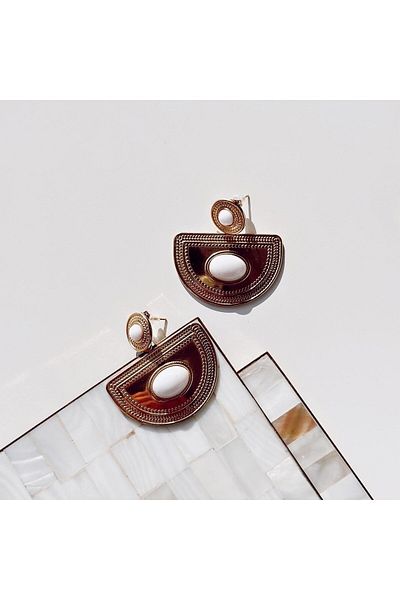 Vesce Atelier Vesta cream earrings