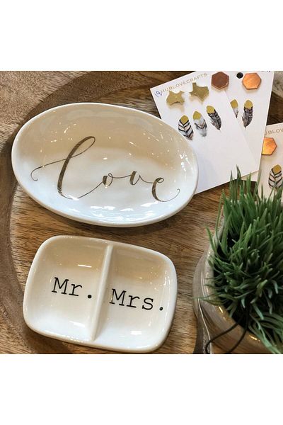 Warm Design Ceramic "love" Themed Plate