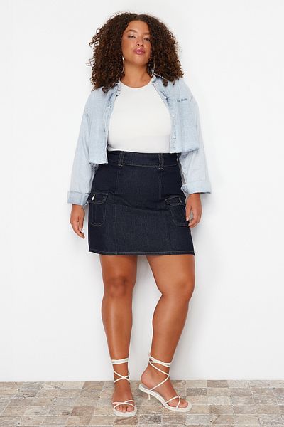 Trendyol Curve Dark Blue Pocketed Mini Denim Skirt TBBSS24AZ00057
