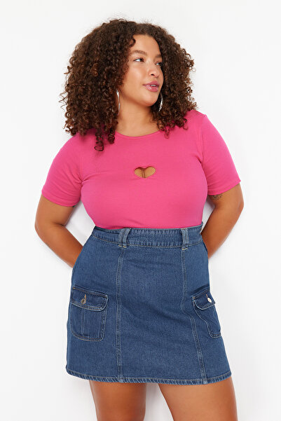 Trendyol Curve Rózsaszín Slim Fit szívvel kivágott részletes bordázott 100% pamut kötött nagy méretű póló TBBSS24BF00006