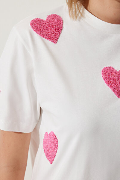 Happiness İstanbul Női fehér texturált szívvel készült, túlméretezett kötött póló CR00433