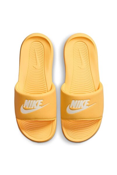 Nike شبشب نسائي من Victori One Slide باللون الأصفر بتصميم كاجوال CN9677-701