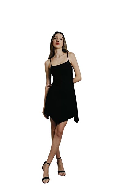 WESS DESİGN 240303 - فستان صغير مع حزام على الحبل، وأجزاء مثلثة على الجانبين