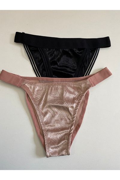 Tuğçe Denktaş Velvet panties set