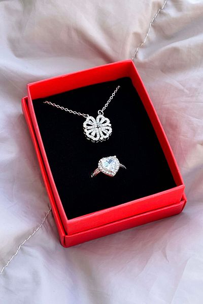 The Collection Adjustable Necklace and Ring with Zircon Stone - Retractable, Magnetic Steel Clover