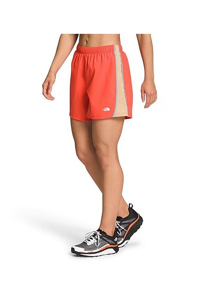 THE NORTH FACE Elevation Women's Sports Shorts - Comfortable and Stylish Design