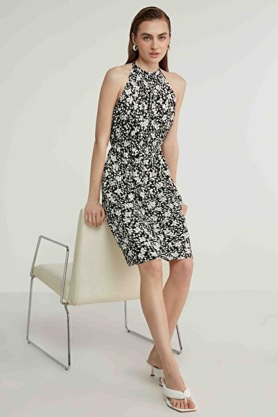 Vitrin Viskózové šaty s ohlávkou s výstřihem a květinovým vzorem