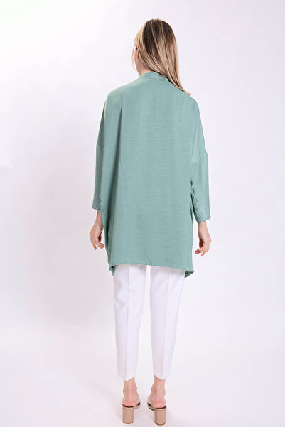 Vitrin Bat Sleeve Loose Cardigan