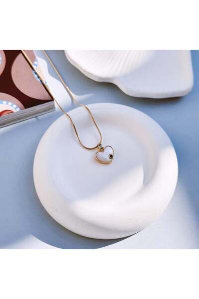 Vesce Atelier قلادة قلب من الحجر الأخضر