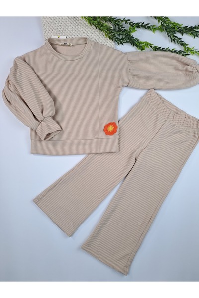 Butik Devojčin set od gipure tkanine sa izvezenim cvećem, krem boje, modernog...