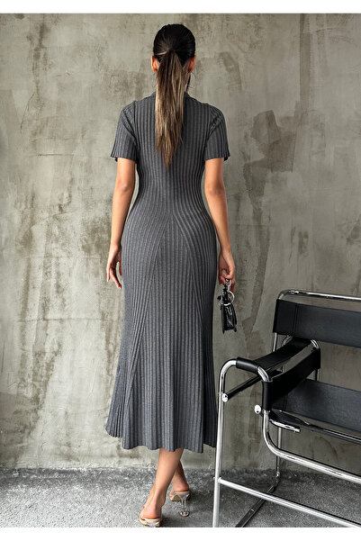 LE CARAMBOLE Γυναικείο πλεκτό φόρεμα με μακρύ καλοκαιρινό πόλο με ραβδώσεις ανθρακί