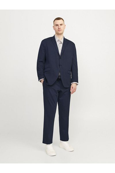 Jack & Jones Plus Einreihiger Blazer und ein schmal geschnittener Slim-Fit-Anzug