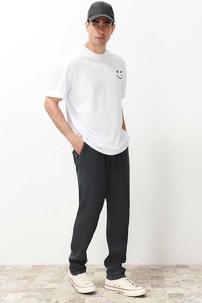 Trendyol Collection Limitovaná edice šedých plátěných kalhot – rovný střih, elastický pas, zavázáno Tmnss24Pl00018
