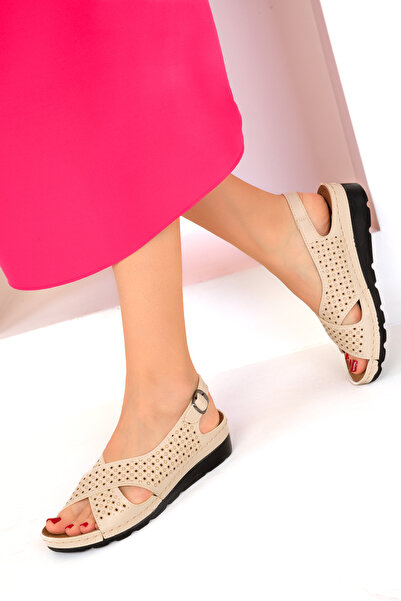 SOHO Béžové dámské sandály 17878