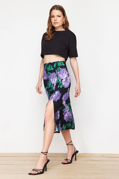 Trendyol Collection Lilafarbener gemusterter Midi-Webrock aus Viskosestoff mit Schlitzdetails TWOAW22ET0447