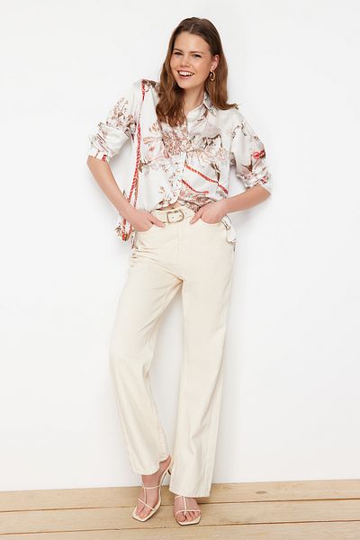 Trendyol Collection Bézs virágmintás prémium oversize/széles szabású szatén szőtt ing TWOAW24GO00091