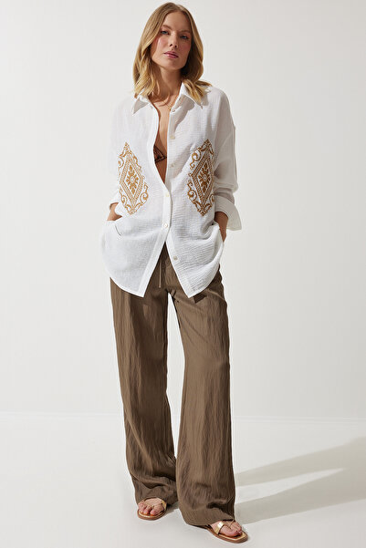 Happiness İstanbul Damska biała haftowana lniana koszula oversize z bawełny DM00134