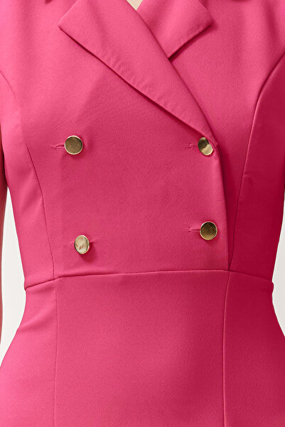 Trendyol Collection Φούξια Midi Pencil Φούστα - Λεπτομέρεια με κουμπιά και σκίσιμο, Κατάλληλο για σωματότυπο TWOSS23EL02256