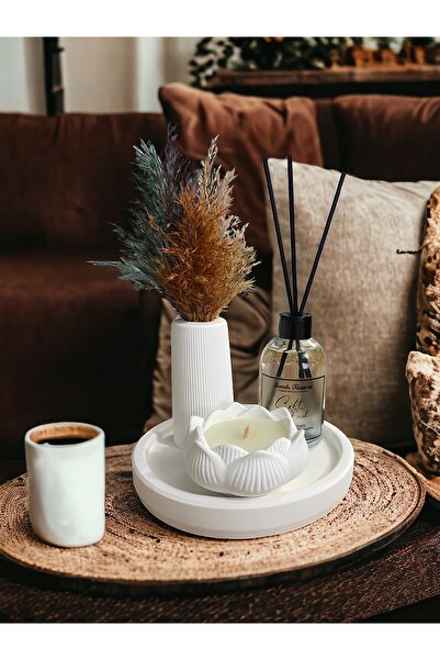 Havalı Tasarım Beyaz Renk Özel Tasarım Soft Oda Kokulu Ve Lotus Mum , Çizgili...