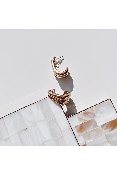 Vesce Atelier Adherent Gold steel earrings