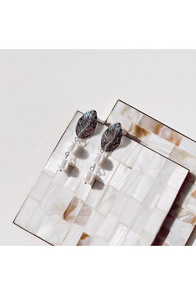 Vesce Atelier Gray Leaf Steel earrings