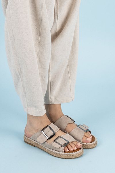 Getcho Bunta Damen-Hausschuhe aus Wildleder mit Doppelschnalle, Beige